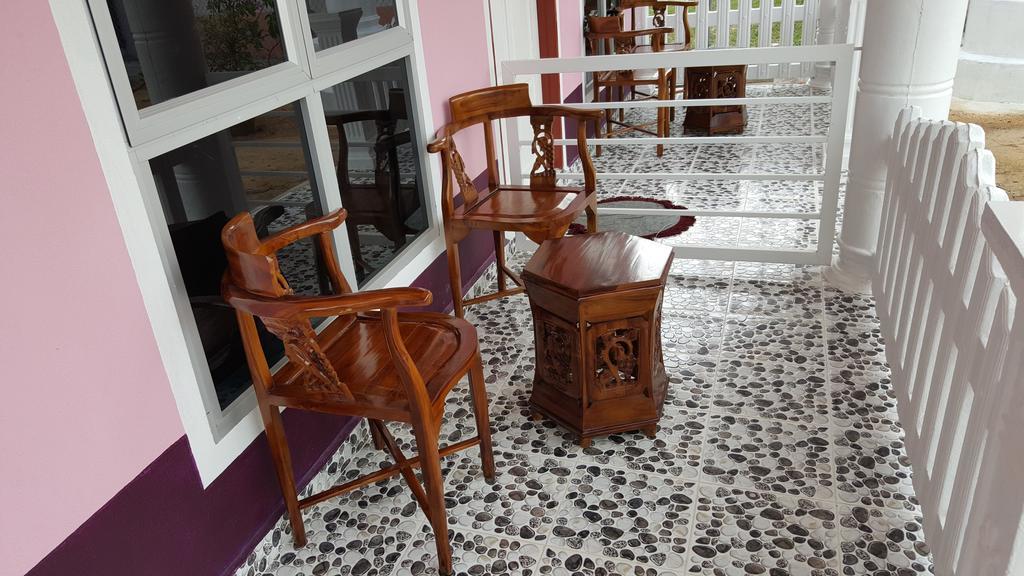 Iz Budget 2 Kampung Kuala Besut ภายนอก รูปภาพ
