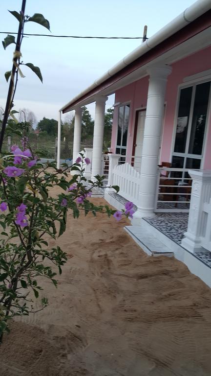 Iz Budget 2 Kampung Kuala Besut ภายนอก รูปภาพ